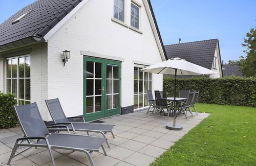 Municipality of Valkenburg aan de Geul Villa | Luxury 6-person villa in the holiday park Landal Kasteeldomein De Cauberg