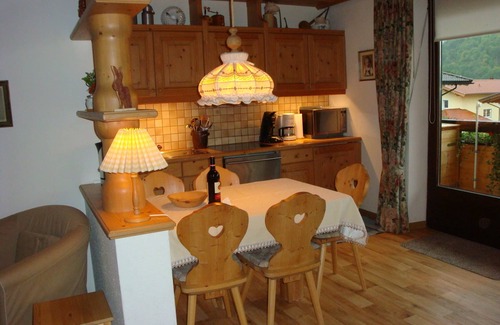 Walchsee Apartment | Luxury 6 pers. Apartment with guest rooms near the golf course and lake