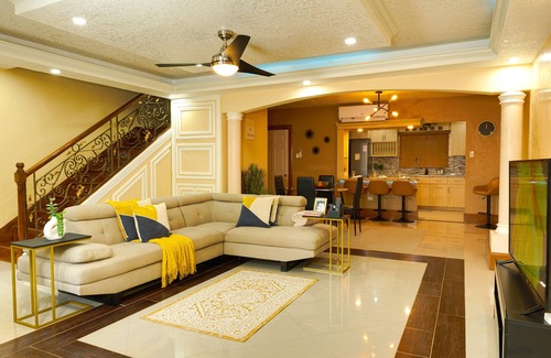 Greenwood Villa | Luxury 8BR Villa, Pool, Butler & Free Meal