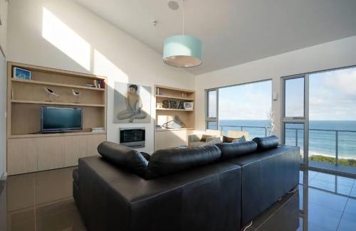 Port Elliot House | Luxury Accommodation with Breathtaking Sea Views