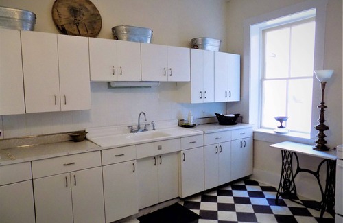 Maysville Apartment | Luxury and Character in Maysville, Kentucky