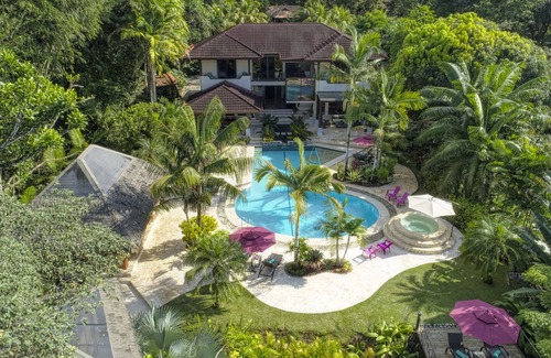 Ballena Villa | Luxury and Comfort in your own tropical resort