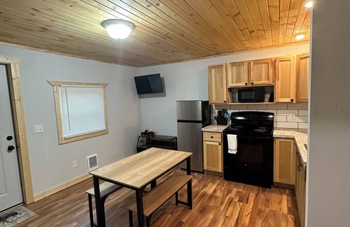 Mauston House | Luxury and Comfort meet in this modern 1- Bedroom house!