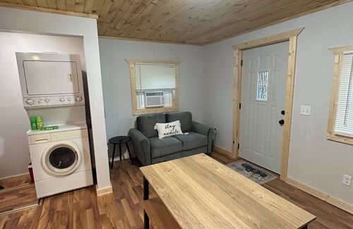 Mauston House | Luxury and Comfort meet in this modern 1- Bedroom house!