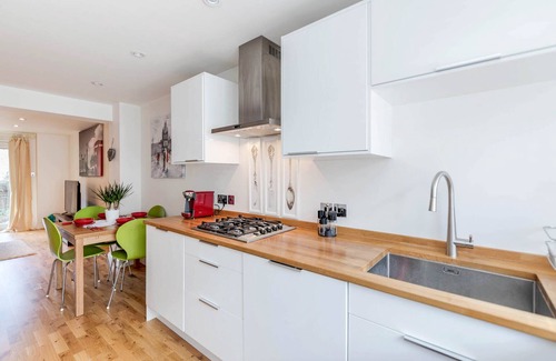 Greenwich West House | LUXURY AND SPACIOUS 4 BEDS FOR THE LARGER GROUPS