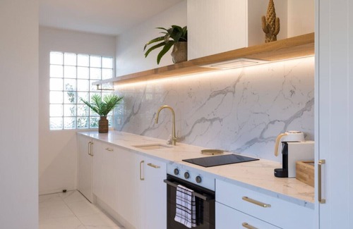 Mission Bay Apartment | Luxury Apart, Balcony & Seaviews, Full Laundry