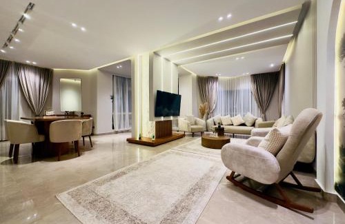 Al Duqqi Apartment | Luxury apart in Al Mohandiseen