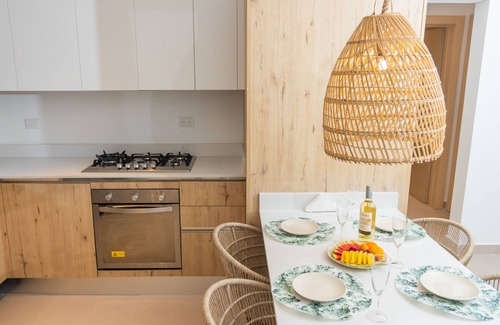 El Cortecito Apartment | ★Luxury Apartment 2 BR/2 Bath Steps from Ocean★