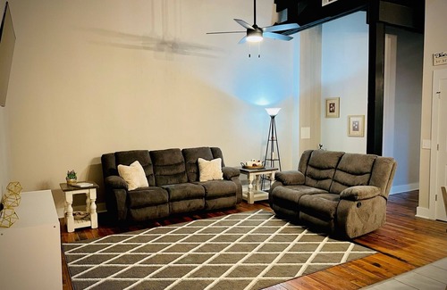 Toccoa Apartment | Luxury apartment 2BR/2BA in downtown Toccoa GA