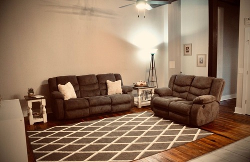 Toccoa Apartment | Luxury apartment 2BR/2BA in downtown Toccoa GA