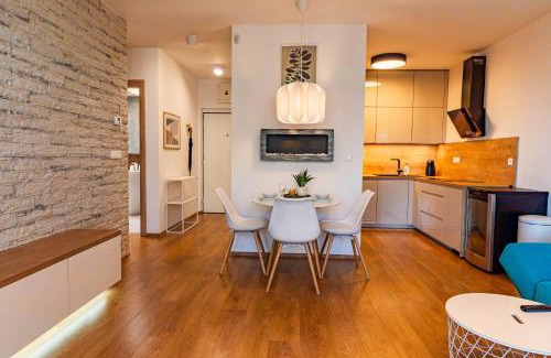 Zapad Apartment | Luxury apartment close to centre, VUSCH private parking included