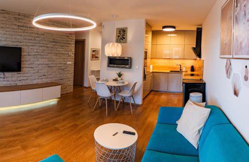 Zapad Apartment | Luxury apartment close to centre, VUSCH private parking included