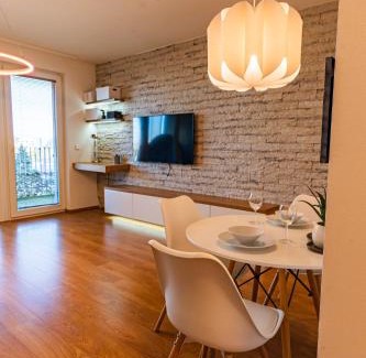 Zapad Apartment | Luxury apartment close to centre, VUSCH private parking included