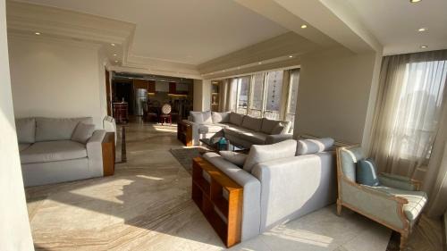 Old Cairo Apartment | luxury apartment firist row nile view maadi cairo-4