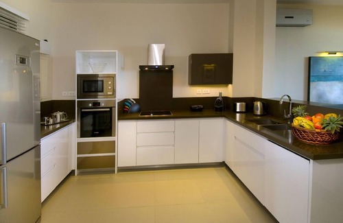 La Mivoie Apartment | LUXURY APARTMENT GIVING UP ON THE BEACH