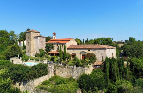 Mouzens House | Luxury apartment in a renovated Chateau with a view of the Pyrenees.