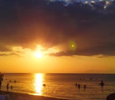 Agia Triada Apartment | Luxury apartment in front of the Sea in Agia Triada