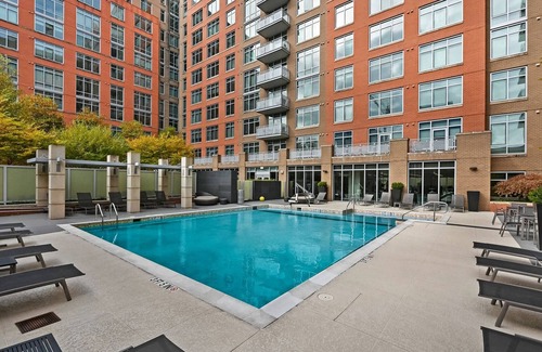 Reston Apartment | Luxury Apartment in heart of Reston 2 bedroom