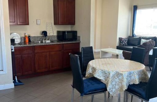 Hoover - Foster Apartment | Luxury apartment in Oakland