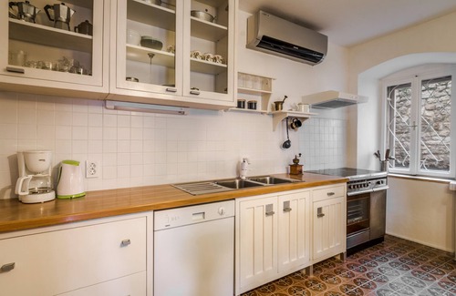 Sutivan Apartment | Luxury apartment in old palace