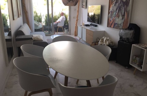 Ibiza Town Apartment | Luxury apartment in Playa den Bossa seafront