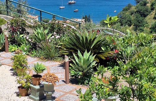 Taormina Apartment | Luxury apartment in Taormina with private swimming pool and private parking