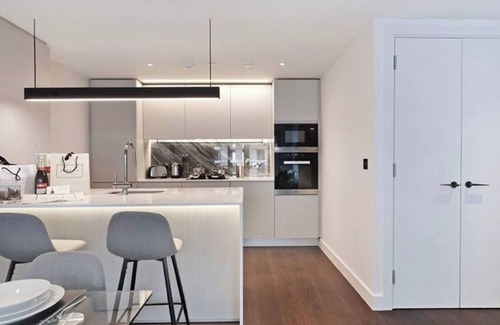 Notting Dale Apartment | luxury apartment in white city