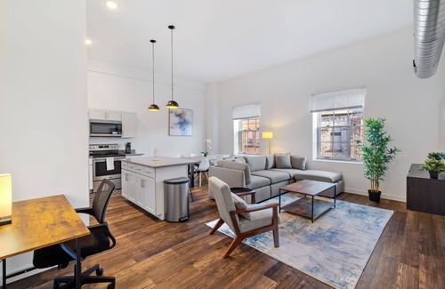 Allegheny-West Apartment | Luxury Apartment Near Downtown and Stadium