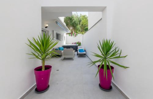 Arbanija Apartment | Luxury apartment on the beach