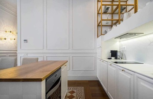 Eixample Apartment | Luxury Apartment on Valencia Street