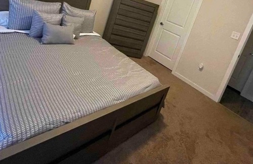 Sanford Apartment | Luxury Apartment