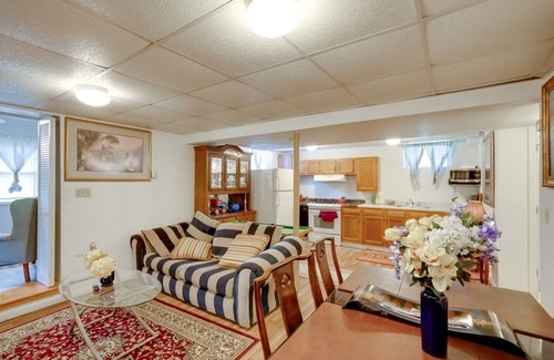 Albany Apartment | Luxury Apartment with A/C and Wi-fi near St Peter & Albany Med Hospital, Albany