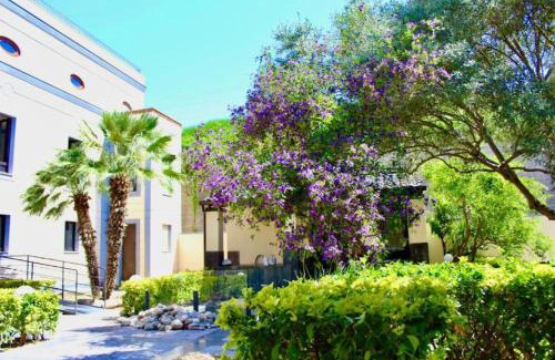 Pozzuoli Apartment | Luxury Apartment with balcony garden view