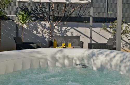 Trogir Apartment | luxury apartment with garden jacuzzi and wellness