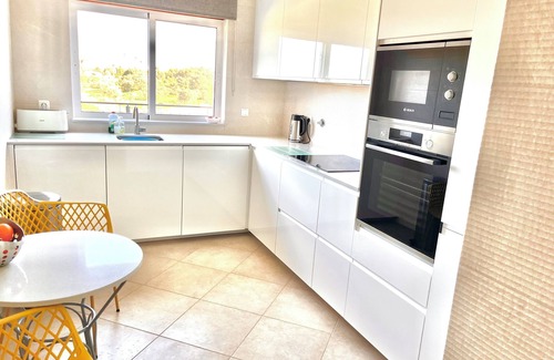 Atalaia Apartment | Luxury Apartment With Panoramic Views - Free Spa & Gym, WiFi and Daily Maid.