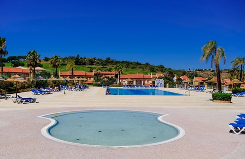 Atalaia Apartment | Luxury Apartment With Panoramic Views - Free Spa & Gym, WiFi and Daily Maid.