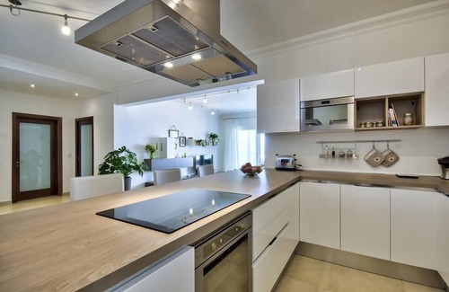Sliema Apartment | Luxury Apartment With Pool and Terrace, Top Location