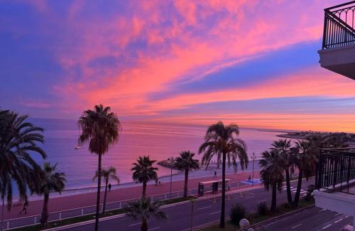 Fabron Apartment | Luxury apartment with sea view on the first line Promenade des Anglais