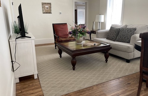 Brownstown Apartment | Luxury Apartments at Brownstown Unit 1