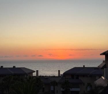 Plage des Nations Apartment | Luxury Apprt 2 ch ,prestigia des nations