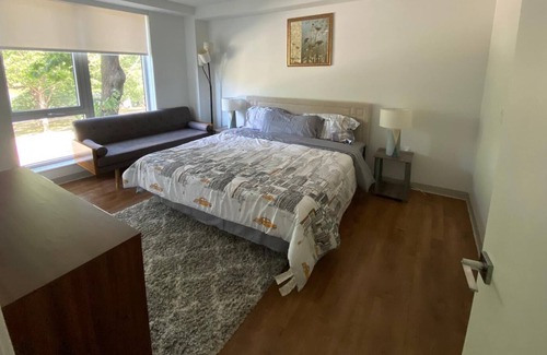 High Street Hill Apartment | luxury apt and river view