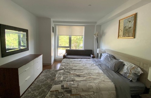 High Street Hill Apartment | luxury apt and river view