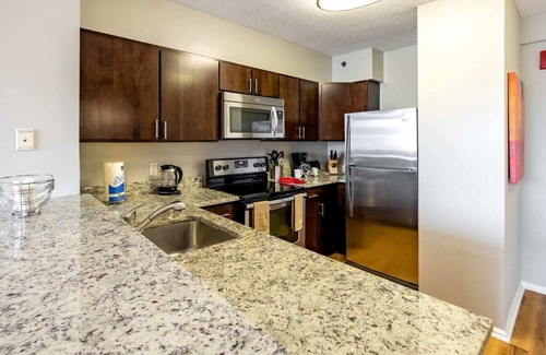 White Plains Apartment | Luxury Apt Near Train Station