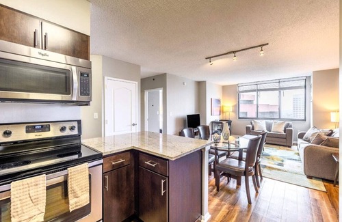 White Plains Apartment | Luxury Apt with Gym - BSC-202J