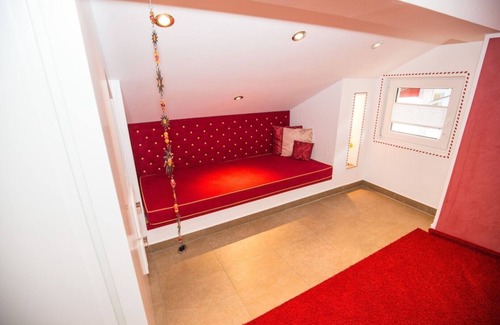 Schonbach Apartment | Luxury at 1,222 meters above sea level - secluded location on a south-facing slope - Wildkogel Arena