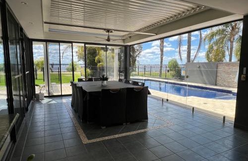Yarrawonga House | Luxury at Linthorpe