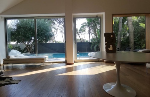Taranto Villa | Luxury Bay Villa with private pool one step from the beach