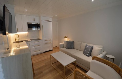 Avalon Condo | Luxury Beach Block Condo with a heated pool on site!