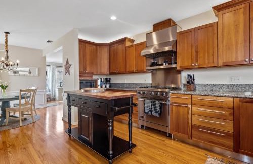 Sunset Cliffs House | Luxury beach home one block from ocean with spa, WiFi, & gorgeous outdoor space