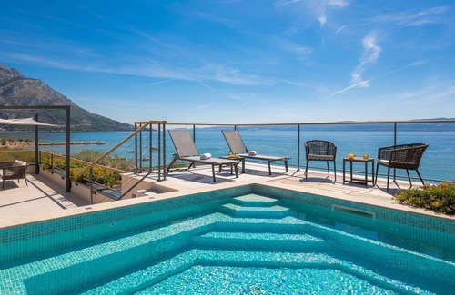 Omis Villa | Luxury beachfront VILLA FLORES heated outdoor and indoor swimming pool